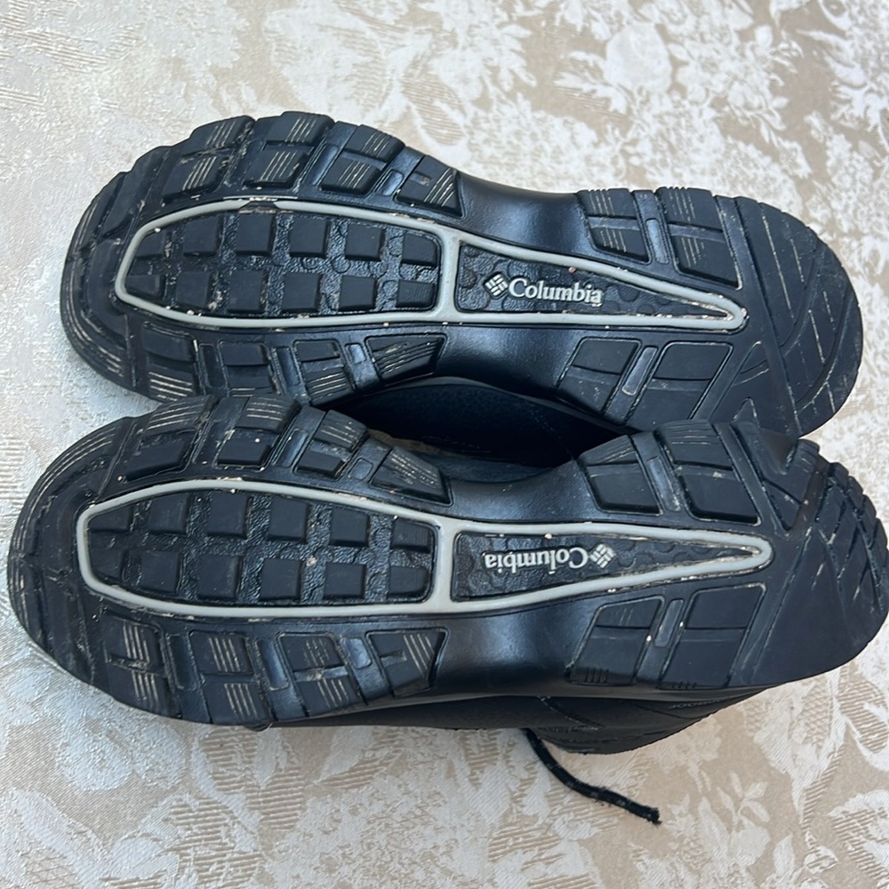 Columbia Techlite Waterproof Hiking Boots - Picture 10 of 11